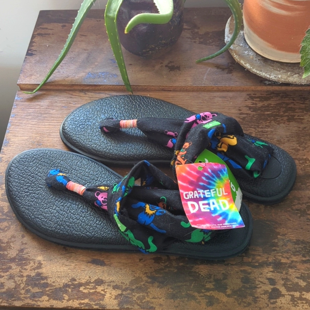 NWT Sanuk x Grateful Dead Sandals
